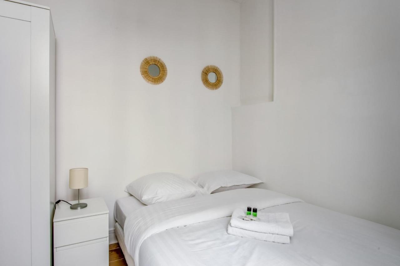 Flat Two Steps To Folies-bergères At The Heart Of - Welkeys Parigi