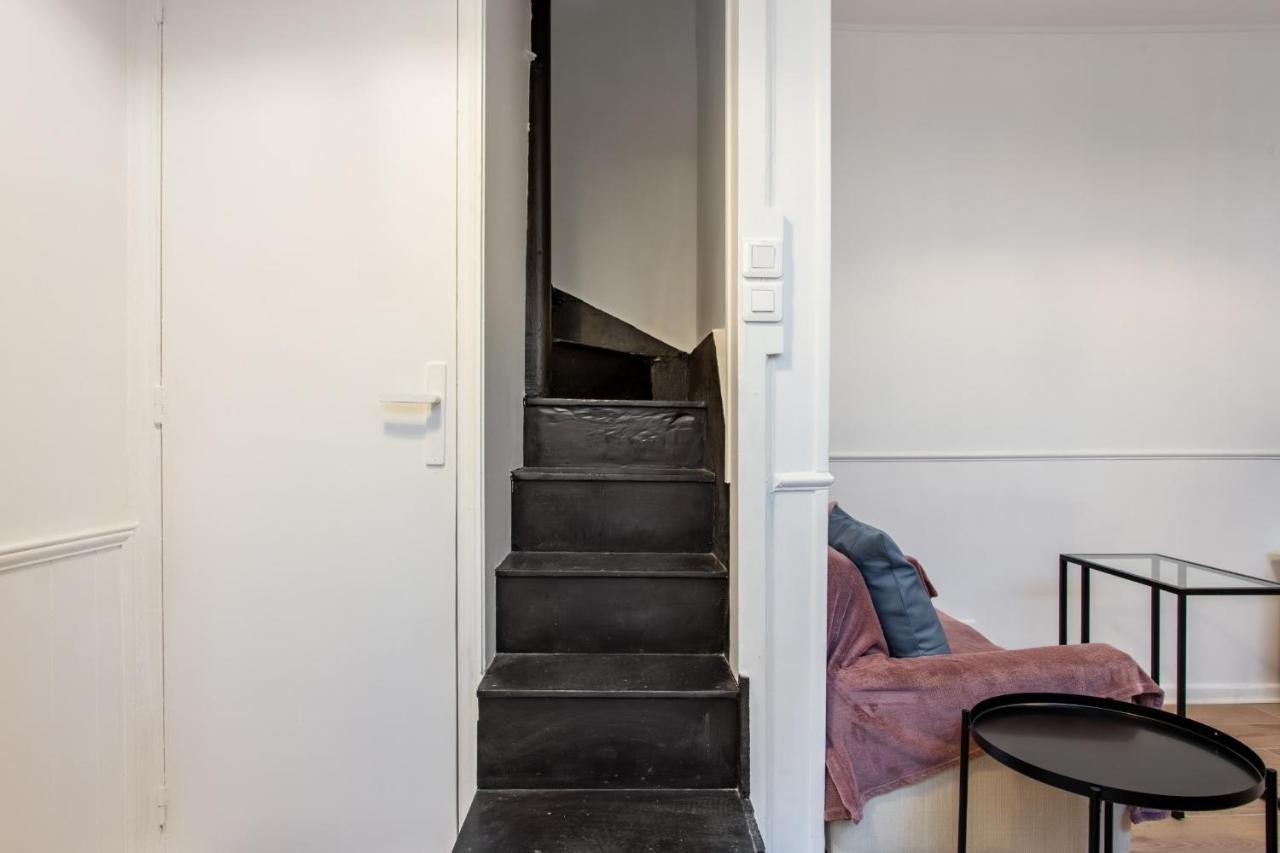 Flat Two Steps To Folies-bergères At The Heart Of - Welkeys Parigi
