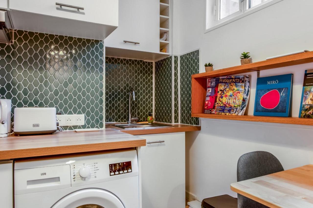 Flat Two Steps To Folies-bergères At The Heart Of - Welkeys Parigi
